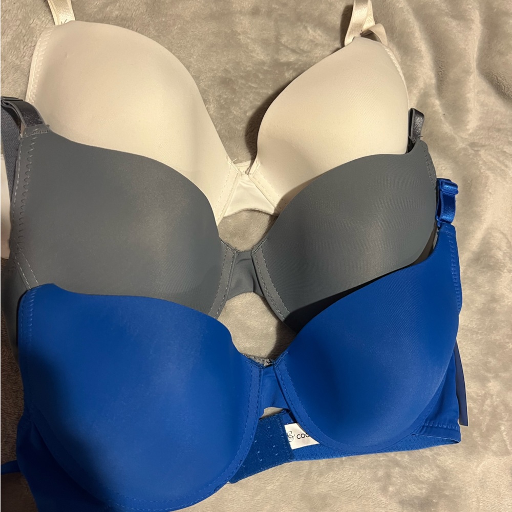 3 Size 34D Bras